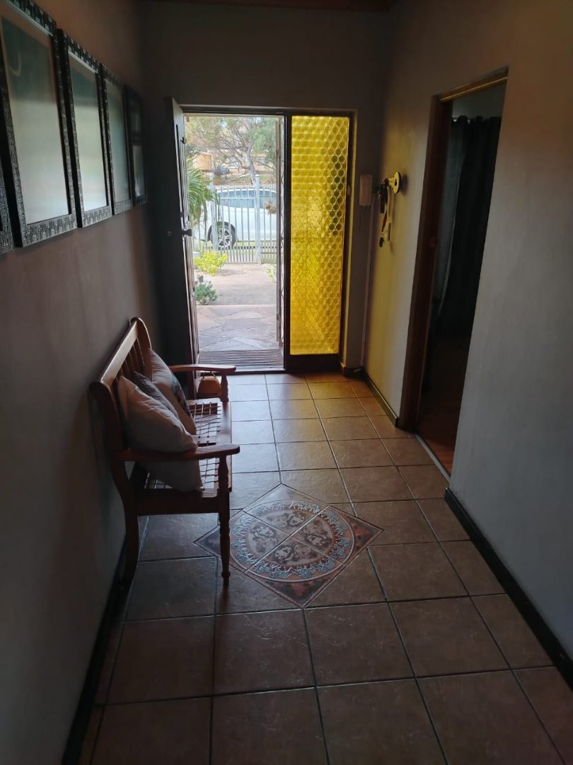 4 Bedroom Property for Sale in Heuwelkruin Eastern Cape